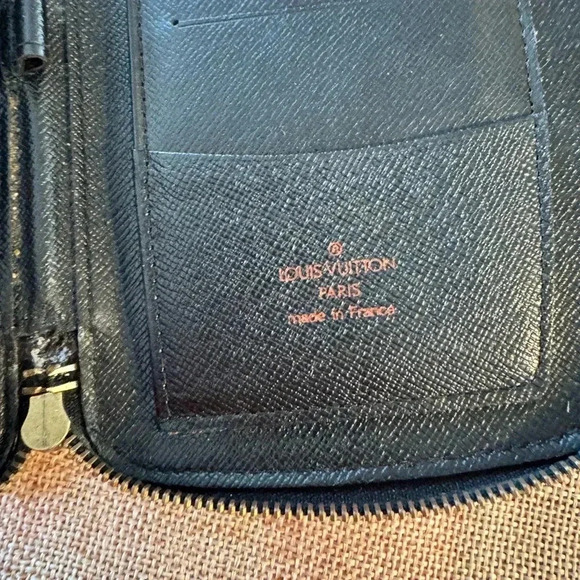 - LOUIS VUITTON AGENDA GEODE LEATHER - Picture 9 of 15